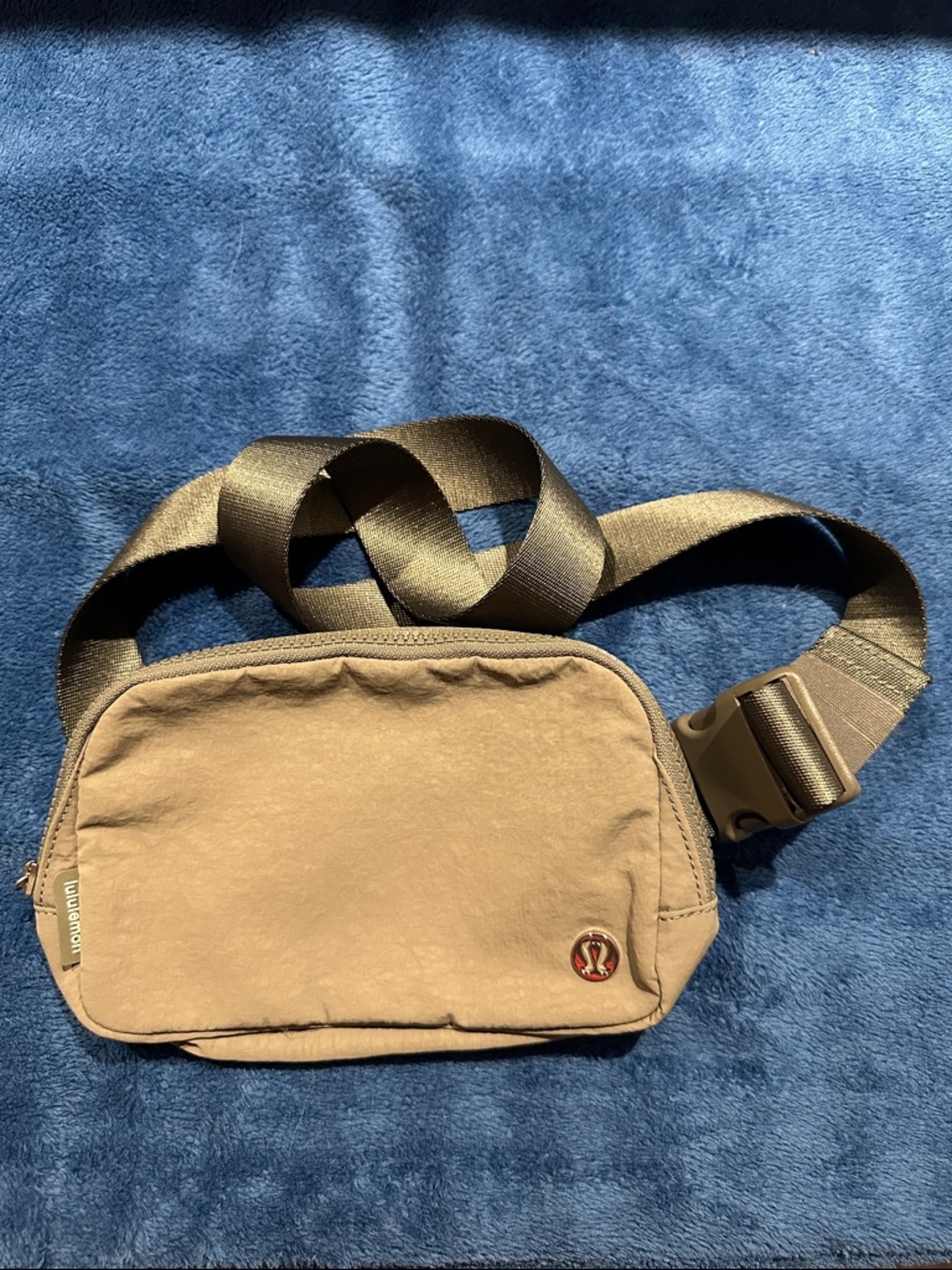 lululemon athletica Men’s Olive Green Waist Bag